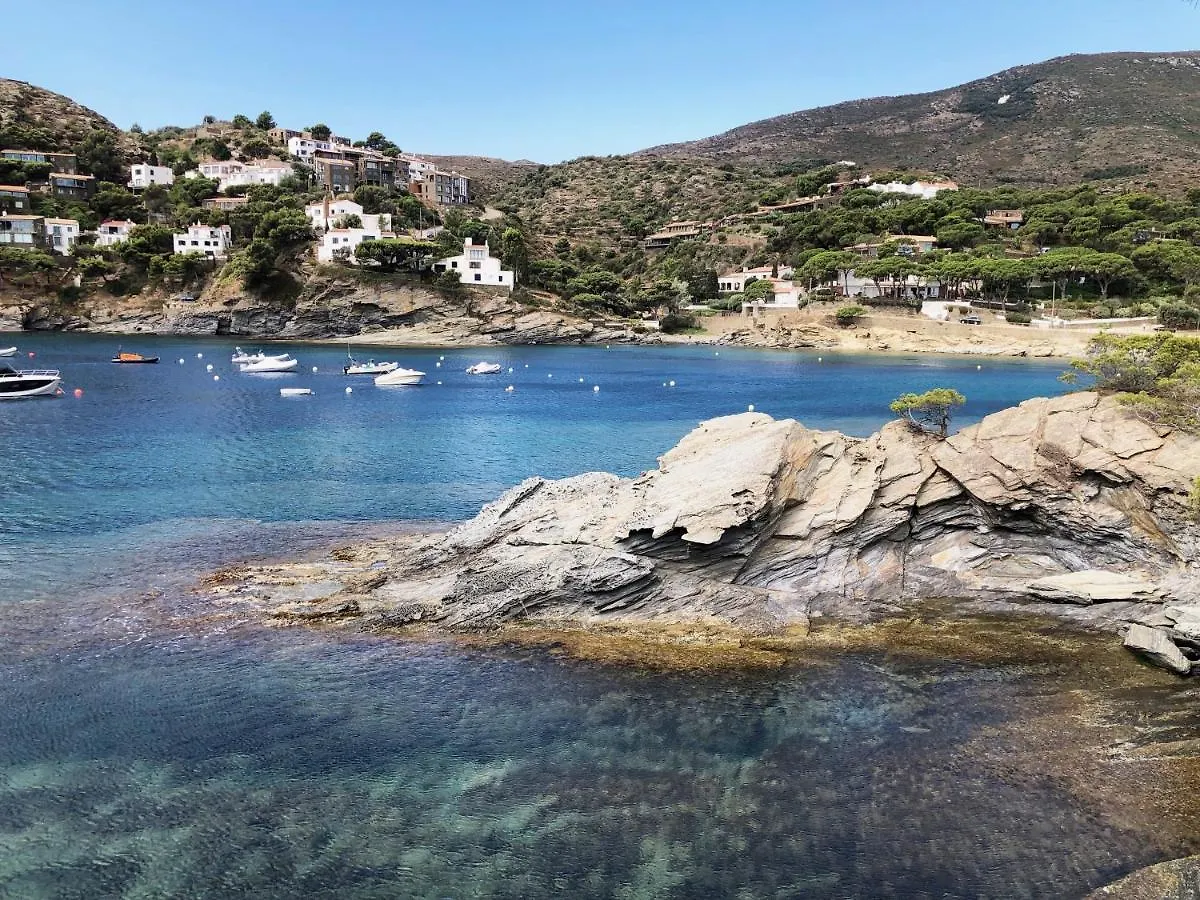 Apartamento Con Vistas Al Mar Cadaques Spain